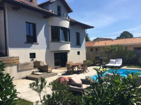 Villa de 4 chambres avec piscine privee jardin clos et wifi a Biscarrosse